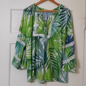 NWT SPENSE GREEN/WHITE/BLUE LEAF PRINT TOP SZ L.